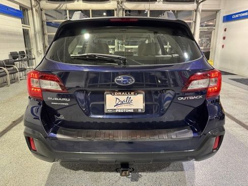 Used 2018 Subaru Outback 2.5i image 9