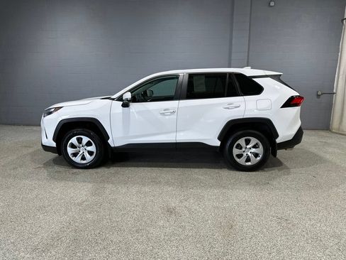 Used 2023 Toyota RAV4 LE AWD/4WD image 6