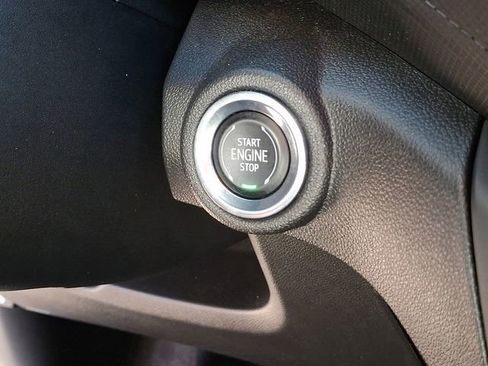 Used 2023 Chevrolet TrailBlazer LT AWD/4WD image 35