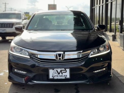 Used 2017 Honda Accord Sport image 6