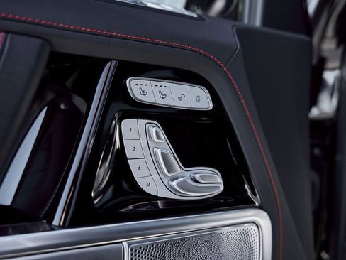 Used 2025 Mercedes-Benz G 63 AMG 4MATIC image 34