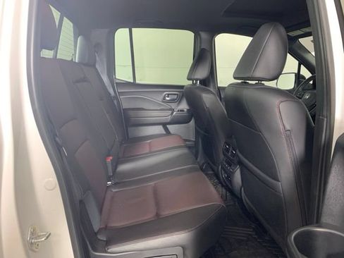 Used 2025 Honda Ridgeline Black Edition image 24