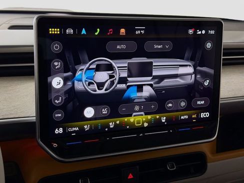 New 2025 Volkswagen ID. Buzz 1st Edition image 18