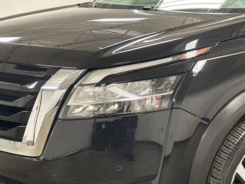 Used 2022 Nissan Pathfinder Platinum w/ Cargo Package image 8