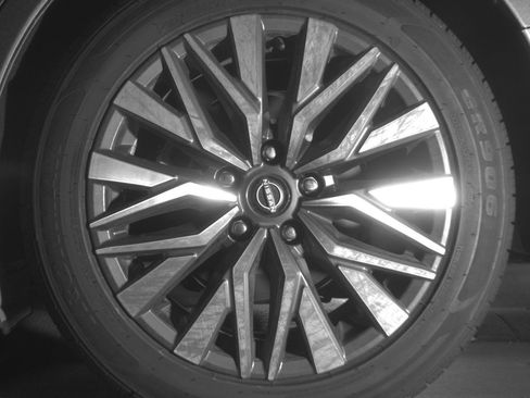 Used 2025 Nissan Altima 2.5 SV image 14