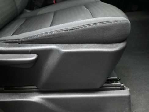Used 2024 Chevrolet Silverado 1500 LT AWD/4WD image 15