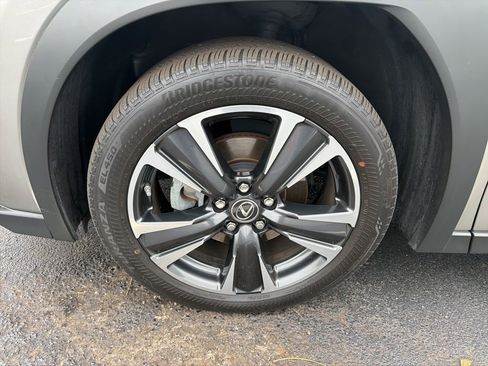 Used 2021 Lexus UX 250h w/ Premium Package image 10