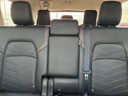 Used 2024 Nissan Pathfinder Platinum w/ Cargo Package image 41