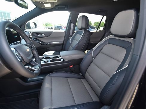 New 2026 Chevrolet Equinox LT w/ Convenience Package II image 9