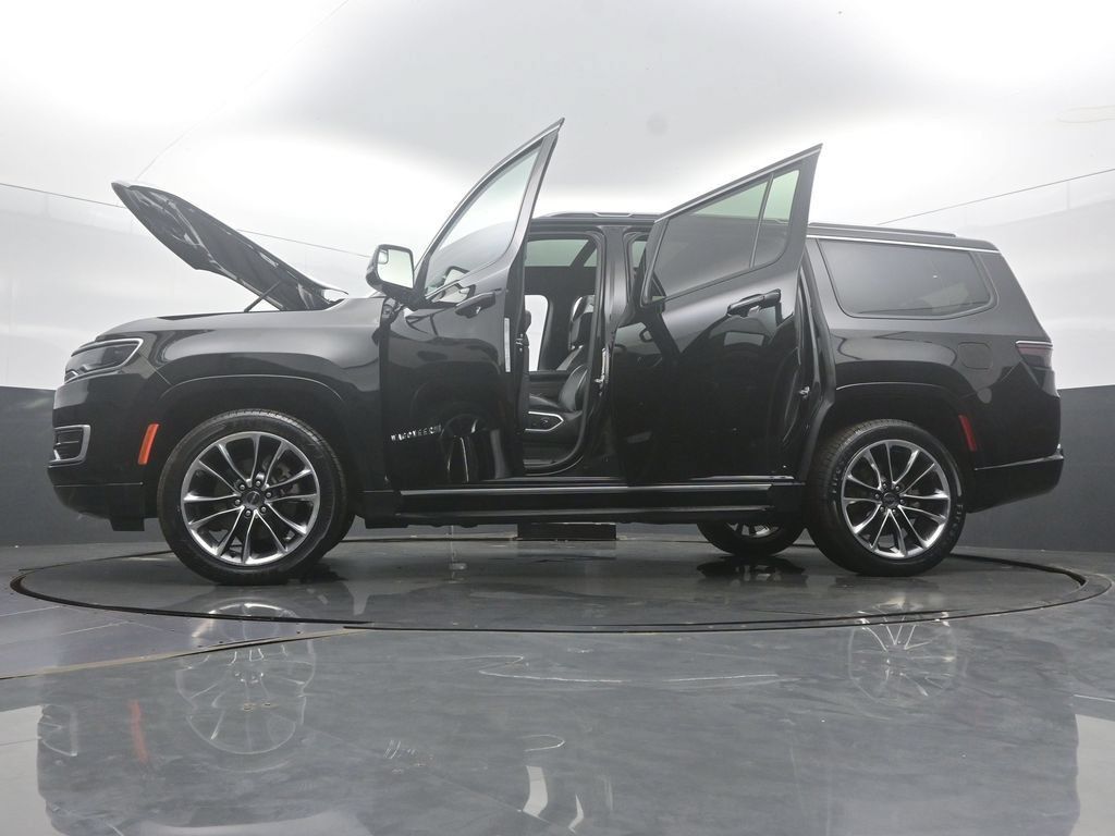 Used 2024 Jeep Wagoneer Series II w/ Premium Group I AWD/4WD image 63