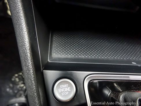 Used 2019 Volkswagen Jetta GLI FWD image 14
