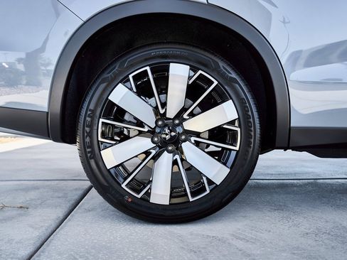 New 2026 Mitsubishi Outlander SE image 10