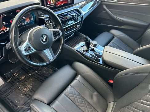 Used 2023 BMW 530i w/ M Sport Package RWD image 9