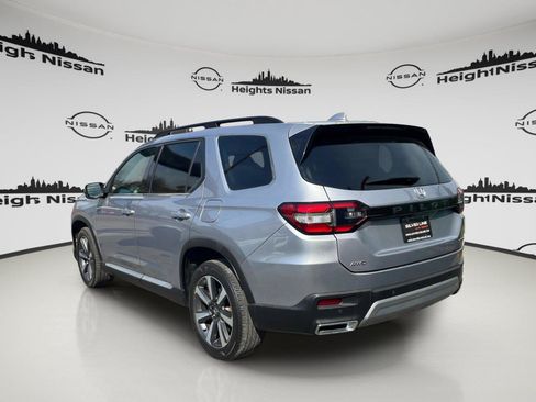 Used 2023 Honda Pilot Touring image 5