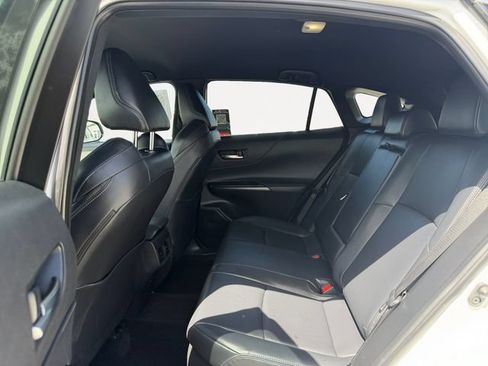 Certified 2024 Toyota Venza XLE AWD/4WD image 11
