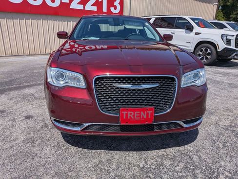 Used 2020 Chrysler 300 Touring AWD/4WD image 7