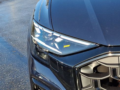 Used 2025 Audi Q8 Prestige w/ Prestige Package image 9