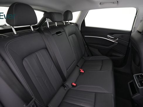 Used 2024 Audi Q8 e-tron Premium AWD/4WD image 5