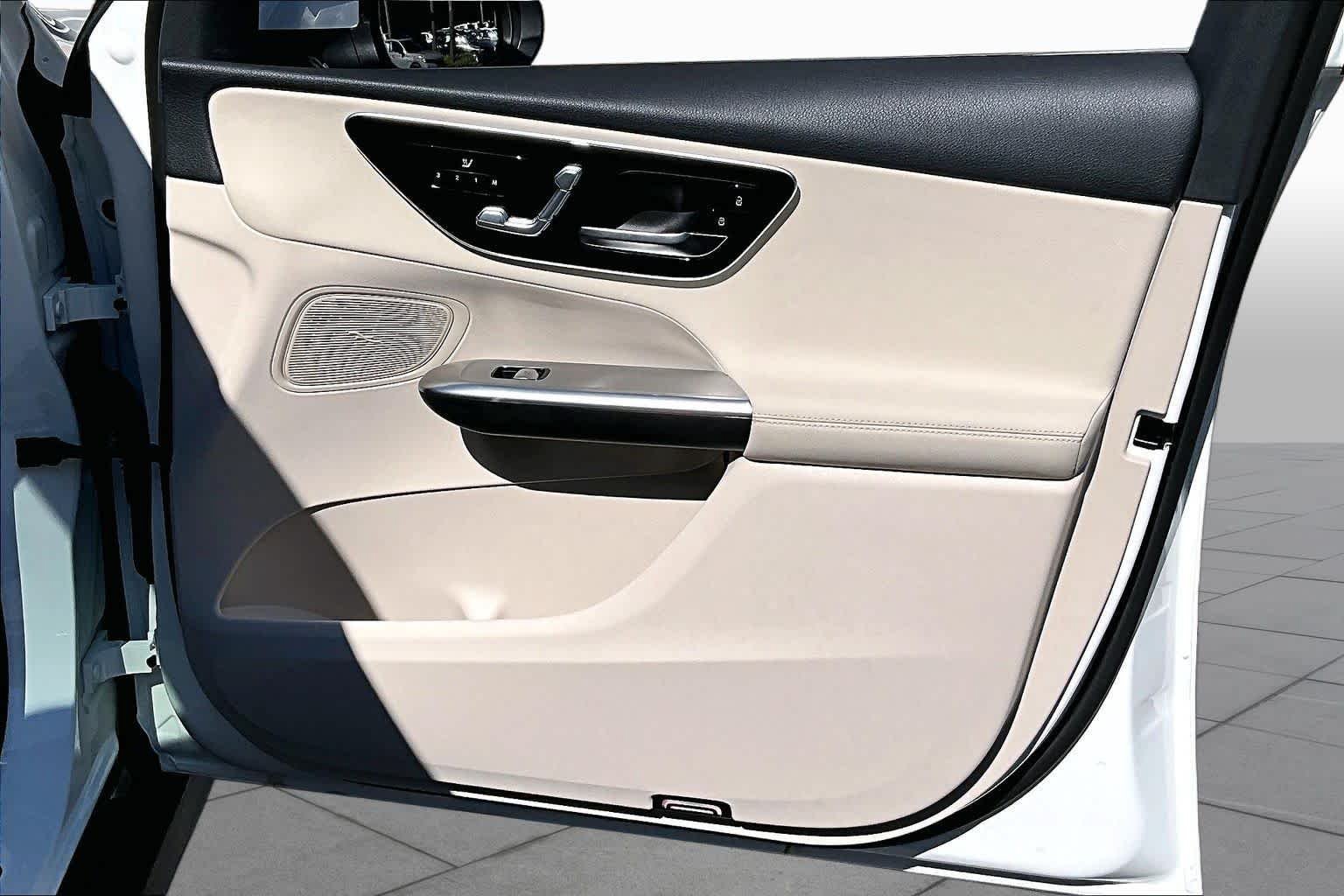 Certified 2026 Mercedes-Benz GLC 300 image 23