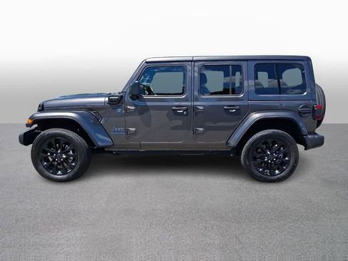 Used 2025 Jeep Wrangler Unlimited Sahara w/ Safety Group AWD/4WD image 7