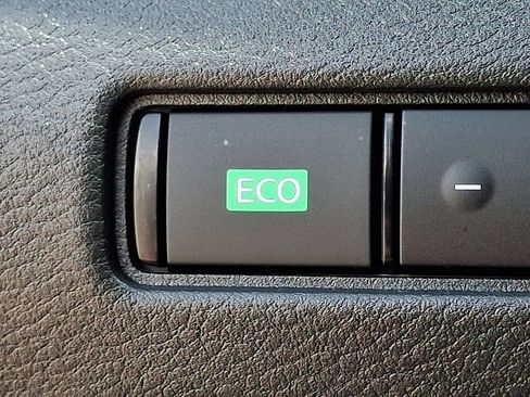 Certified 2020 Nissan Sentra SR FWD image 26
