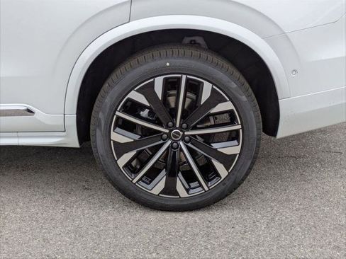 New 2026 Volvo XC90 B6 Plus image 6