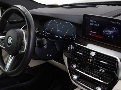 Used 2019 BMW M550i xDrive w/ Premium Package image 22