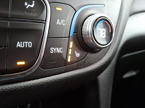 Used 2019 Chevrolet Equinox LT image 25