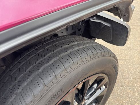 Used 2024 Jeep Wrangler Unlimited Sahara image 24