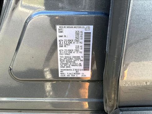 Used 2025 Nissan Pathfinder SV image 36