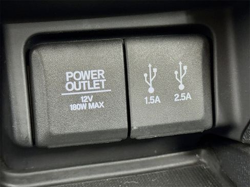 Used 2016 Honda Pilot Touring image 21