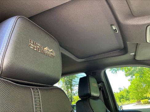 Used 2024 Chevrolet Silverado 1500 High Country w/ Technology Package AWD/4WD image 14