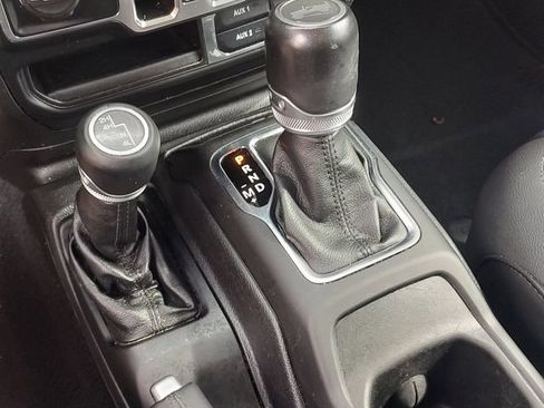 Used 2021 Jeep Wrangler Unlimited Sahara AWD/4WD image 20