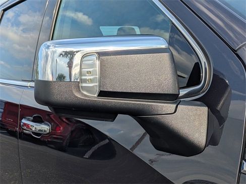 Used 2023 GMC Sierra 1500 SLT w/ SLT Premium Plus Package image 10