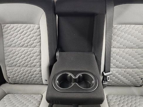 Used 2021 Chevrolet Equinox LS w/ LS Convenience Package image 33