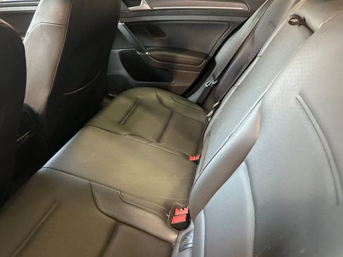 Used 2018 Volkswagen e-Golf SEL Premium image 5