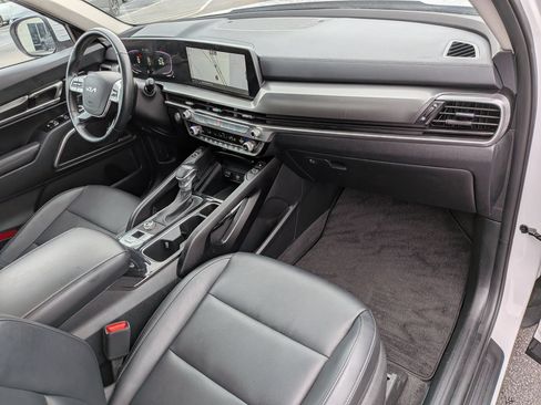 Used 2025 Kia Telluride S FWD image 40
