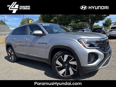 Used 2024 Volkswagen Atlas Cross Sport SE w/ Panoramic Sunroof Package