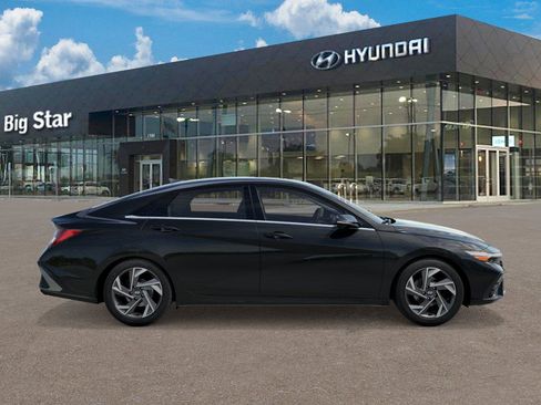 New 2026 Hyundai Elantra Limited w/ Cargo Package image 7