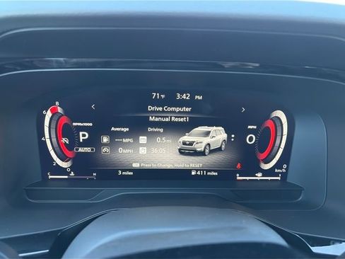 New 2026 Nissan Pathfinder Platinum image 22