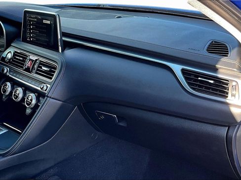 Used 2019 Genesis G70 2.0T Advanced w/ Elite Package image 15