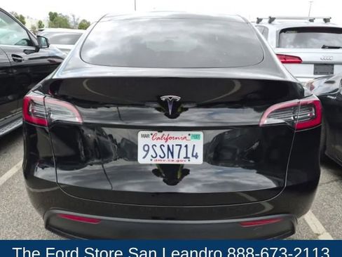 Used 2025 Tesla Model Y Long Range RWD image 5