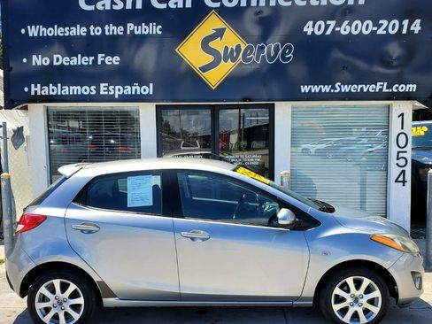 Used 2013 MAZDA MAZDA2 Touring FWD image 6