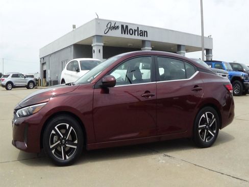 Used 2025 Nissan Sentra SV FWD image 1