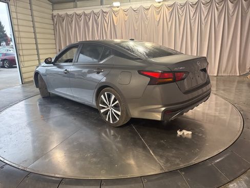 Used 2022 Nissan Altima 2.5 SR image 7