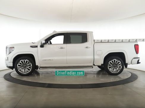 Used 2024 GMC Sierra 1500 Denali Ultimate image 9