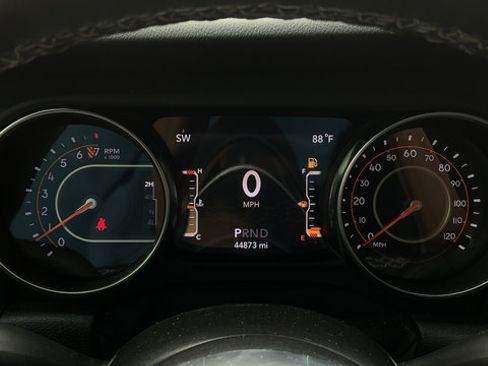 Used 2021 Jeep Wrangler Unlimited Sahara w/ Safety Group AWD/4WD image 13