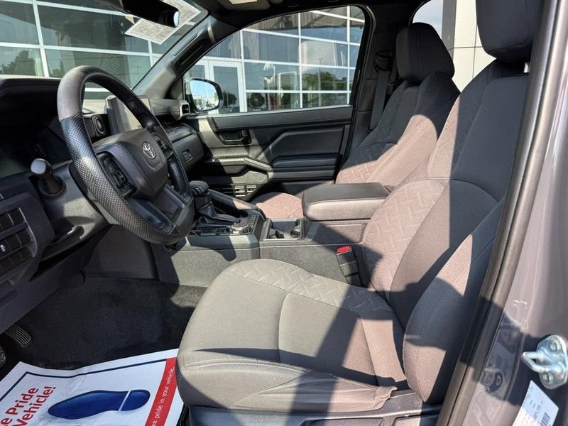 Used 2026 Toyota Tacoma SR5 AWD/4WD image 16