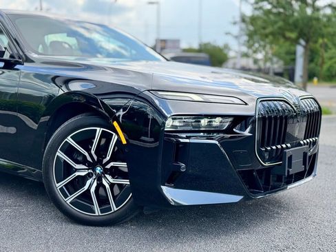 Used 2024 BMW 760i xDrive w/ Premium Package 2 image 23