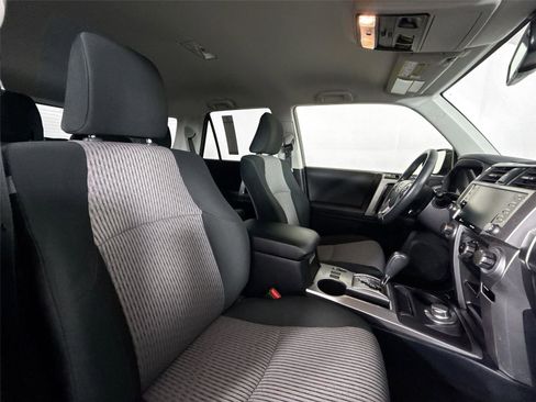 Certified 2024 Toyota 4Runner SR5 AWD/4WD image 39